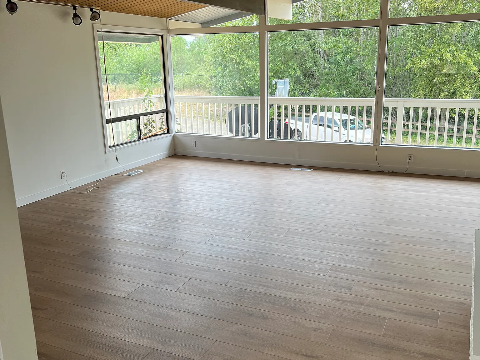 6 bed, 2860 sqft, $4,600 — Photo 3