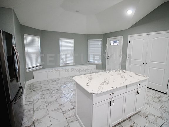 4th image of 2914 Britton Dr