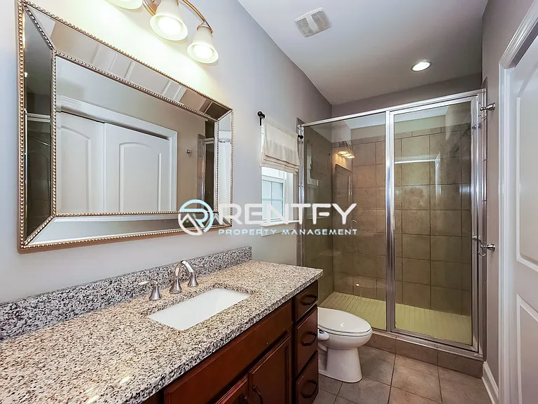 2506 Gallery Dr — Photo 22