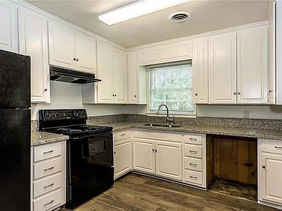 5th image of 723 Joryne Dr