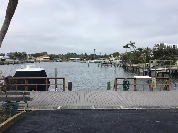 3717 46th Ave S APT 2, Saint Petersburg, FL 33711