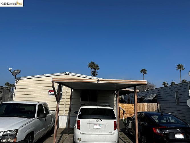 1st image of 2929 N Macarthur Dr
