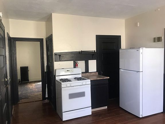 3rd image of 74 Burgess Ave