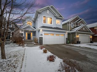 7816 18th Ave SW, Edmonton, AB T6X 0Z8