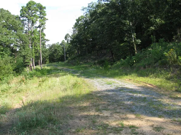 62 Private Rd, Clayton, OK 74536