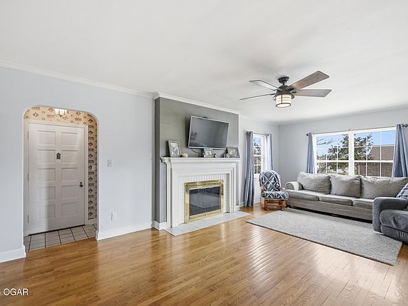 4th image of 2801 S Wall Ave