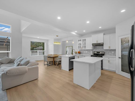 2nd image of 7260 197th St