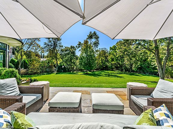 4th image of 674 Hill Rd