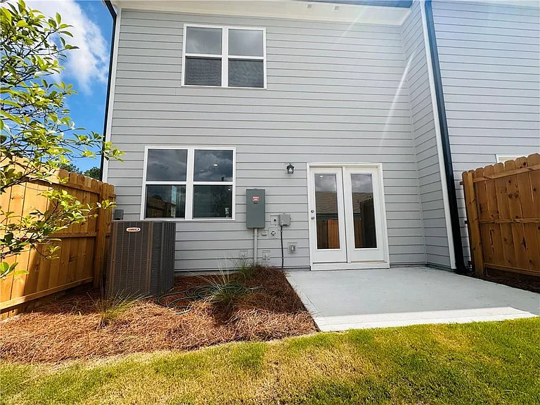 423 Towson St — Photo 25