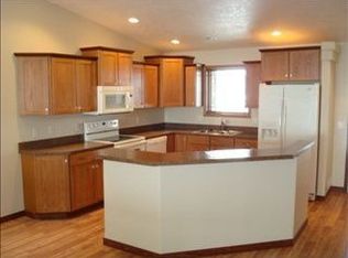 1534 16th St SW, Minot, ND 58701