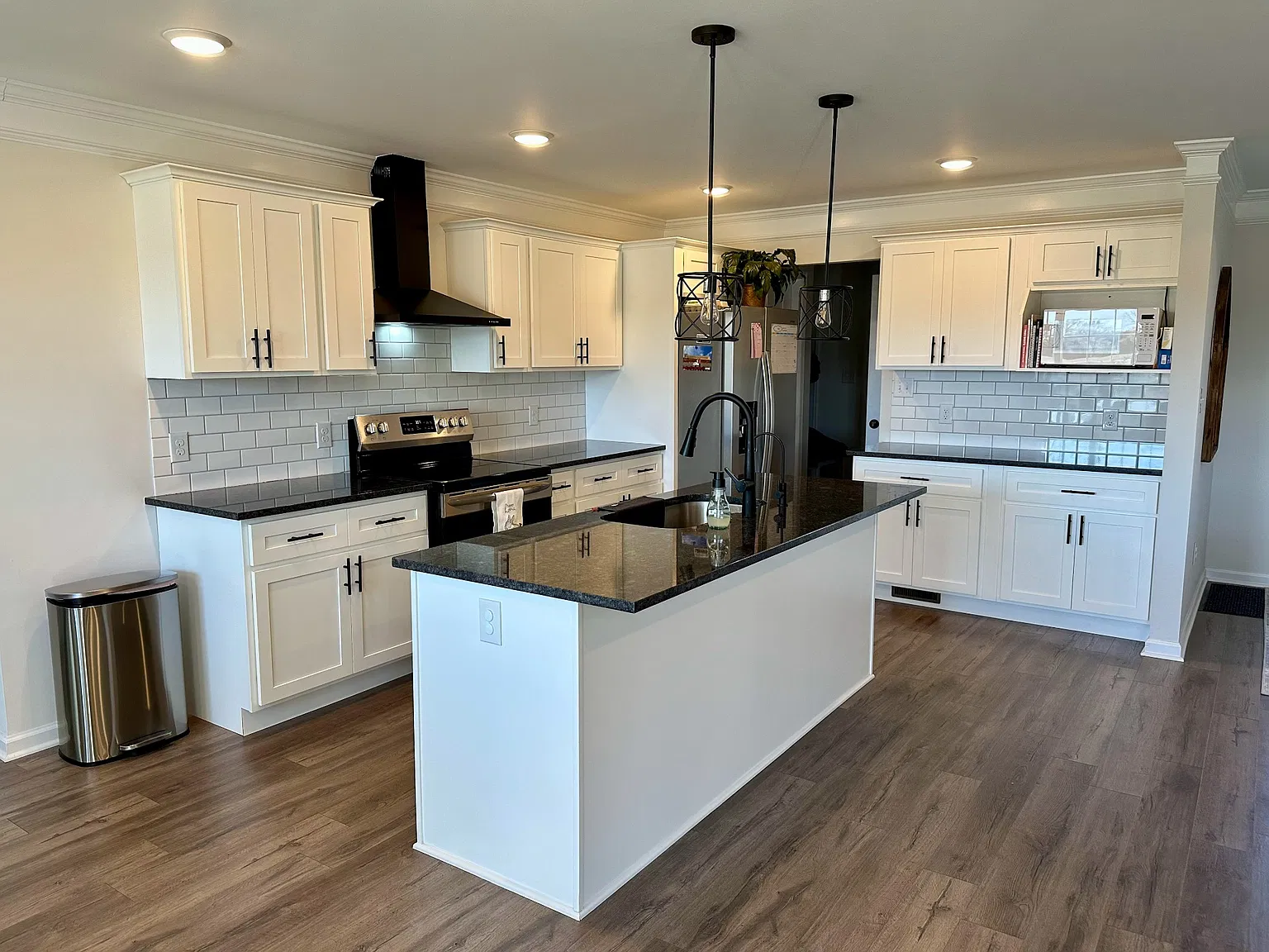3 bed, 2.5 bath, 2000 sqft, $2,495 — Photo 3