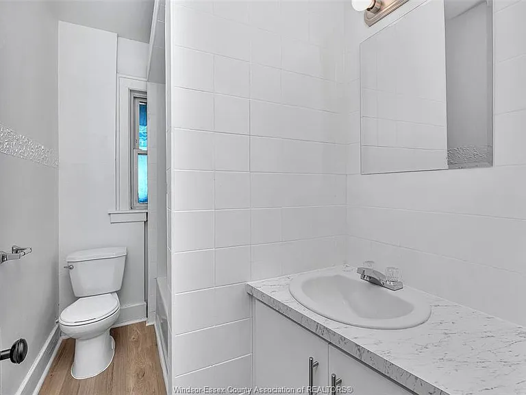 1094 Lincoln Rd — Photo 25