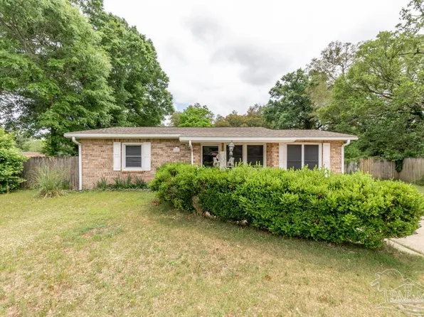 5676 Hermosa Cir, Pensacola, FL 32526