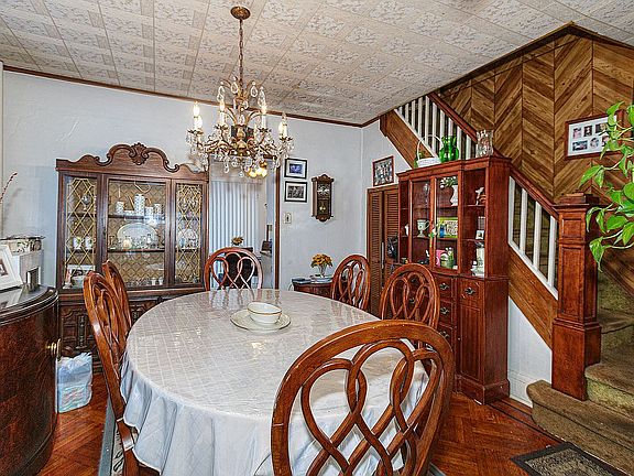 4th image of 4808 Avenue
