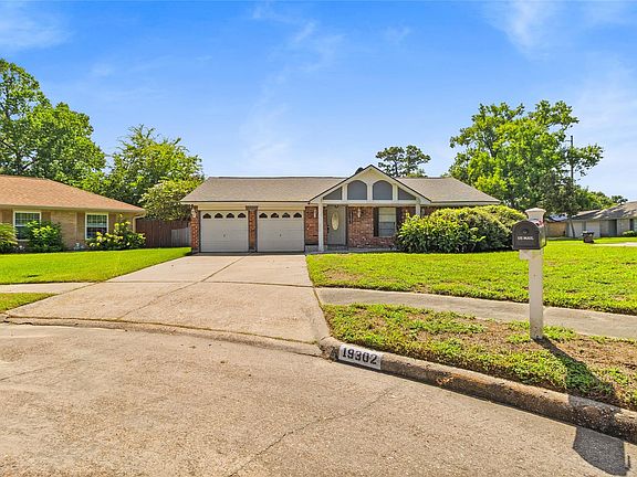 2nd image of 19302 Leewood Ct