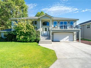 205 Manson View Dr, Manson, WA 98831