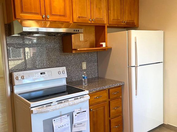 5th image of 751 Floresta Blvd