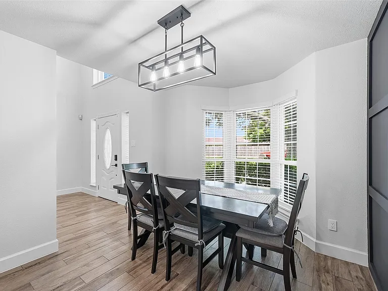 5234 Findlay Dr — Photo 7
