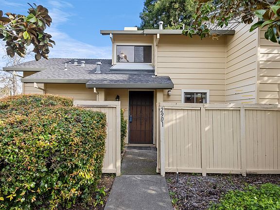 2nd image of 2901 Woodlake Drive