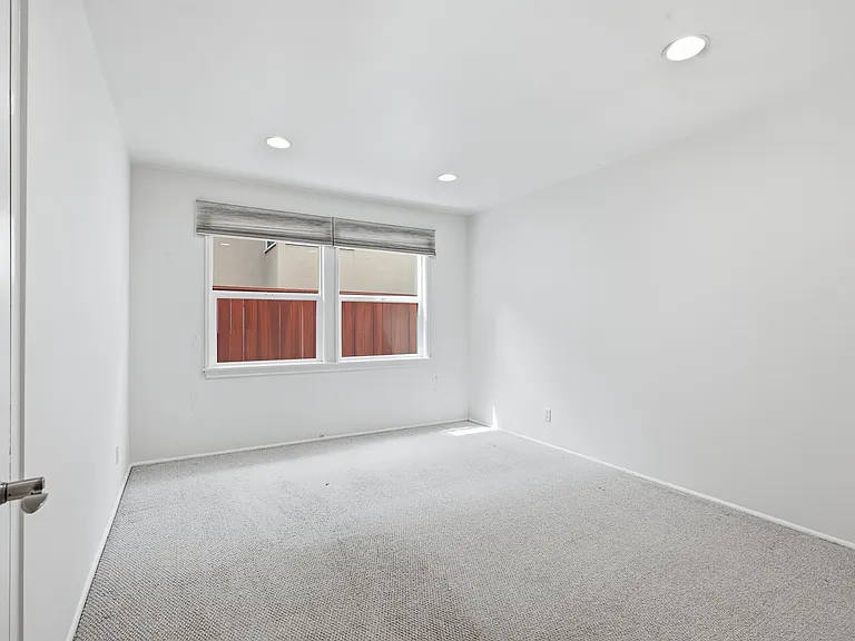 384 Knight Way — Photo 14
