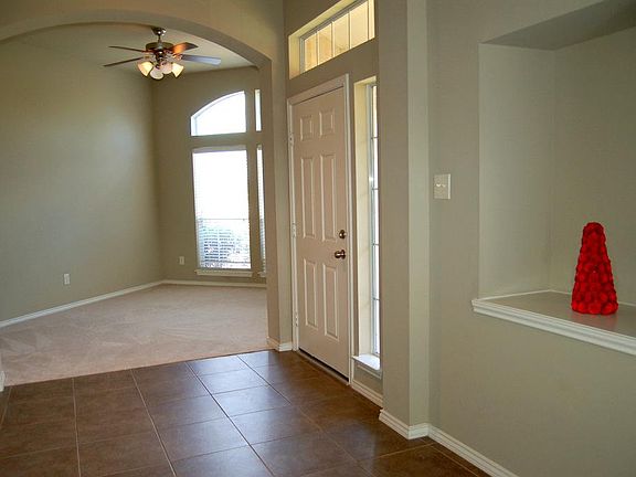 Spacious and cheerful foyer.