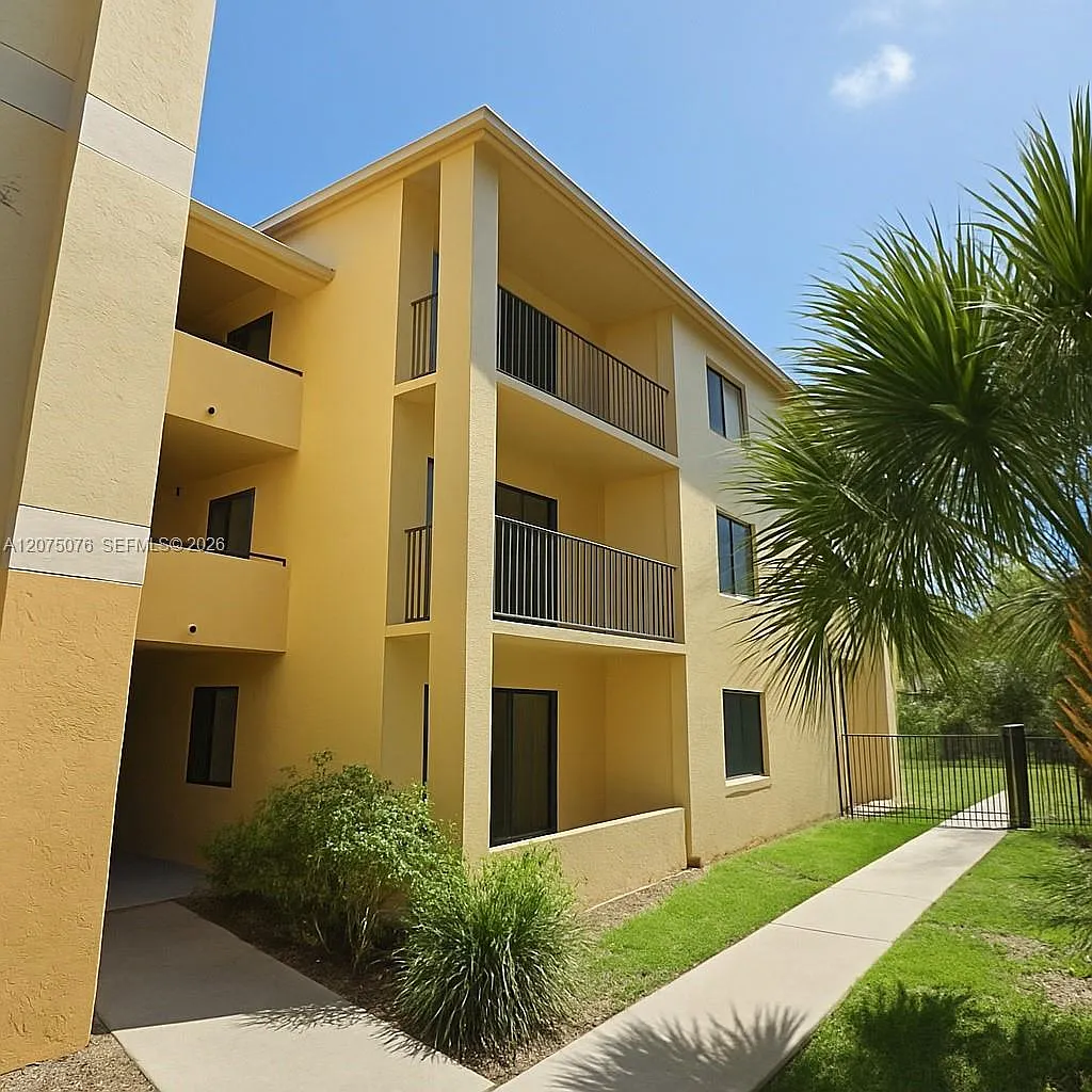 Summerbreeze Condo — Photo 1