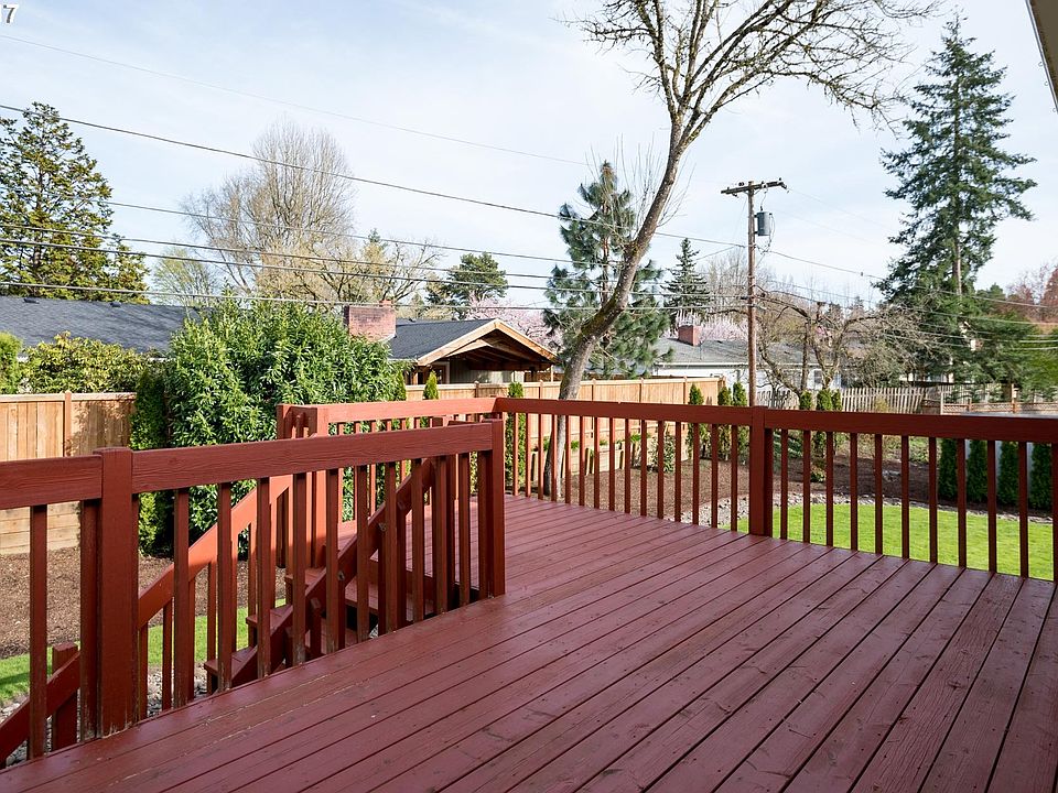 2nd image of 9270 SW Jamieson Ct