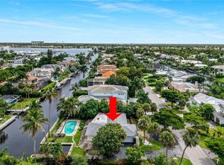 499 16th Ave S, Naples, FL 34102