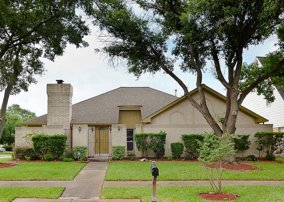 Character Home with a lovely front view