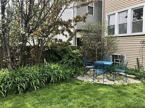 2113 W Walton St #1 — Photo 3
