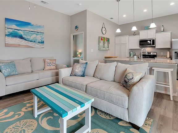 3rd image of 143 Paradise Dr