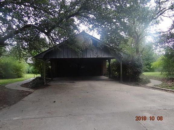 3rd image of 285 County Road 4270
