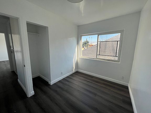 5th image of 807 W 50th St APT 3