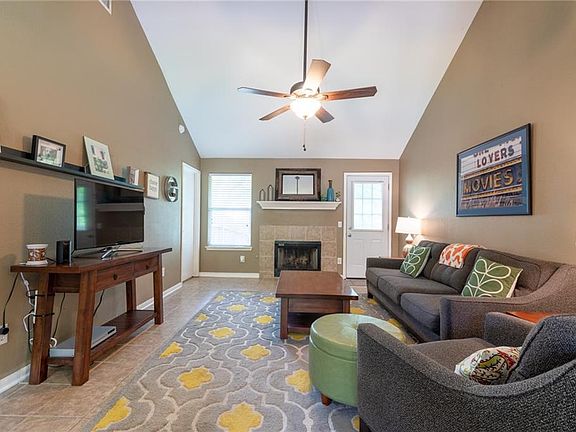5th image of 2101 Emerald Isle Dr