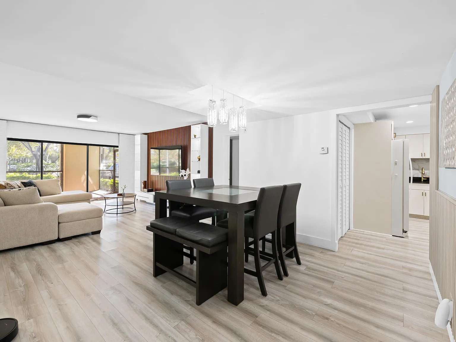 Bldg 130 Of Country Club Apts At Bonaventure — Photo 4