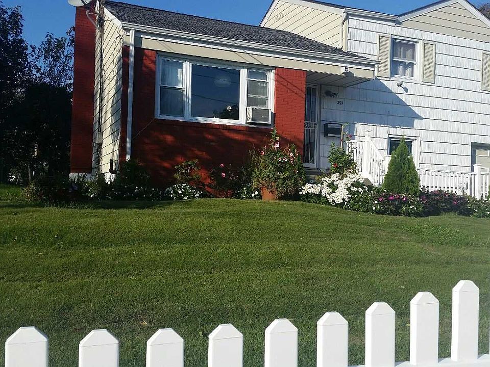 2nd image of 391 Washington Ave