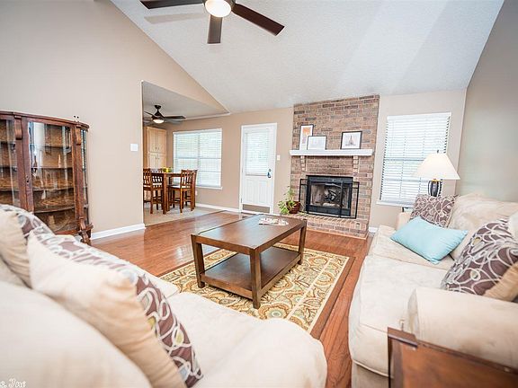 5th image of 1405 Cherry Brook Dr