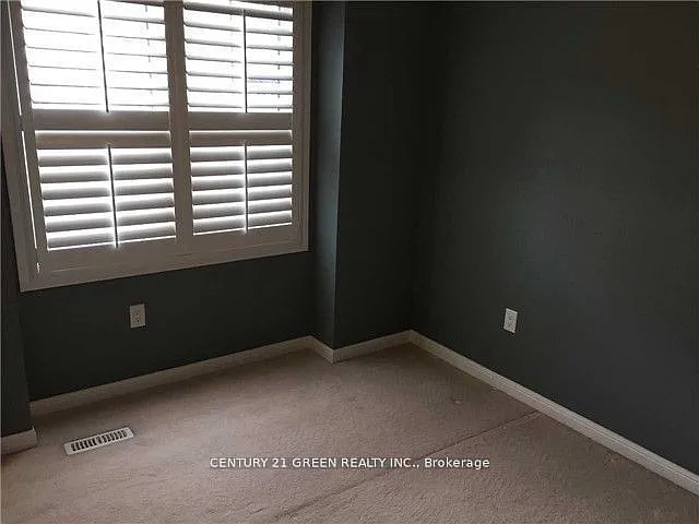 1048 Haxton Hts — Photo 13