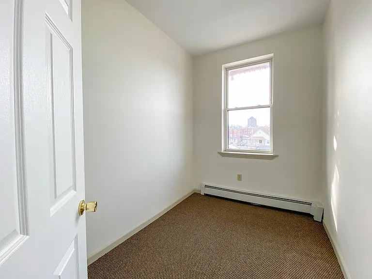 698 Broad St #301 — Photo 15