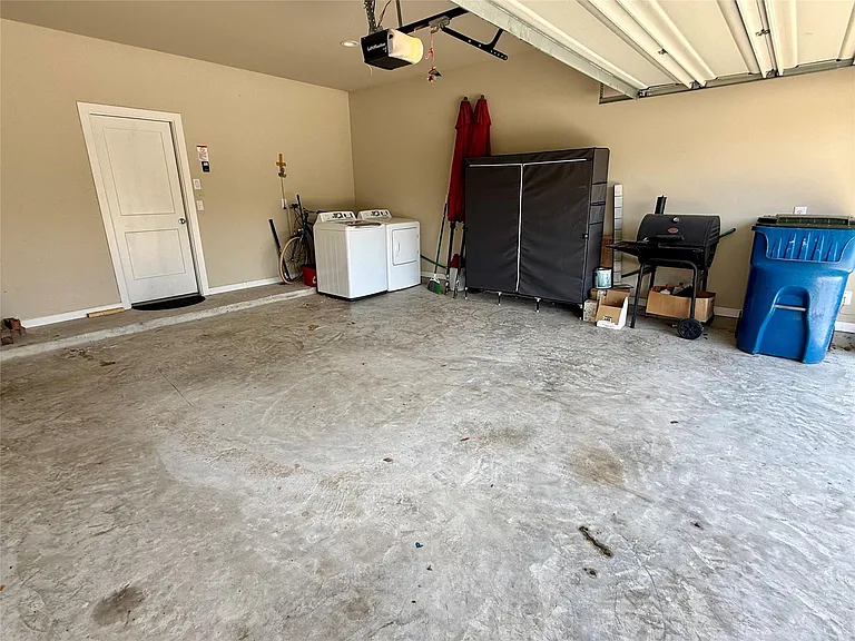 15118 Cougar Overlook Ct — Photo 11