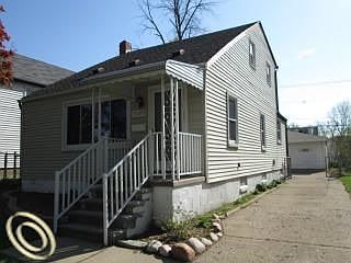 2nd image of 15370 Lola Dr