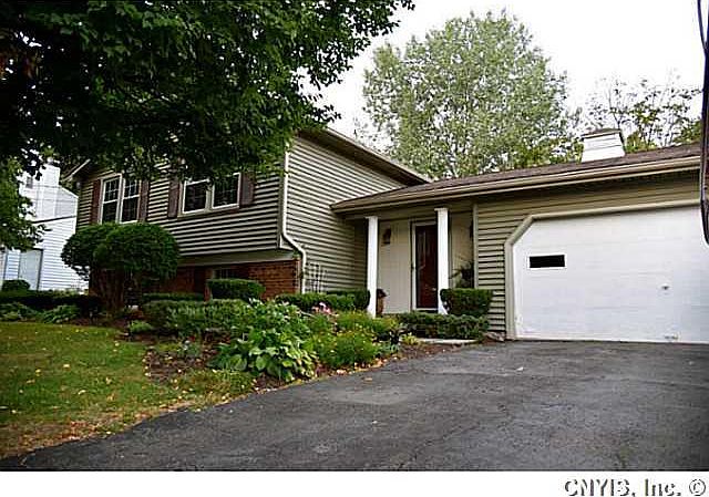 1st image of 7482 Moonvalley Dr