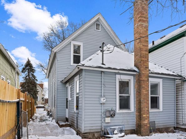 953 Bradley St, Saint Paul, MN 55130