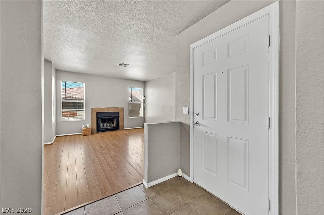 3 bed, 2.0 bath, 1130 sqft, $1,495 — Photo 4