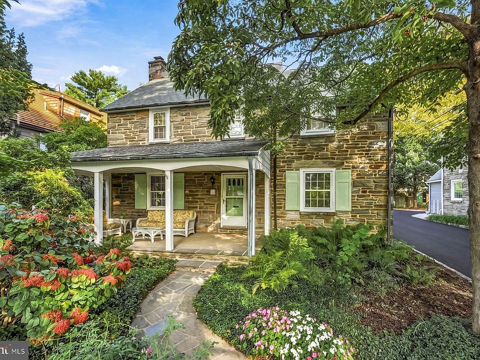 1st image of 35 Overhill Rd