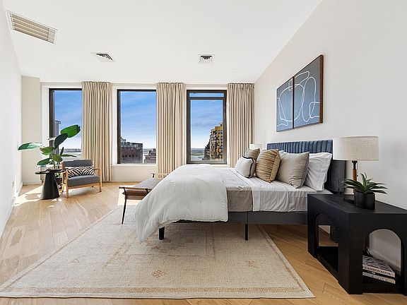 4th image of 75 Wall St APT Phl2