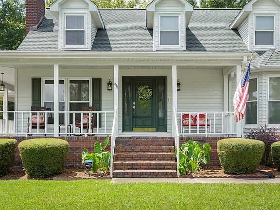 3rd image of 411 Brandenburg Dr