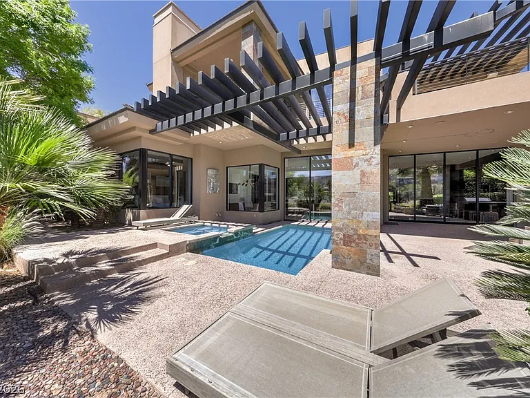 1501 Foothills Village Dr — Photo 4