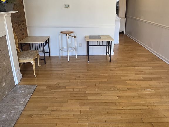 5th image of 1009 W Fayette St