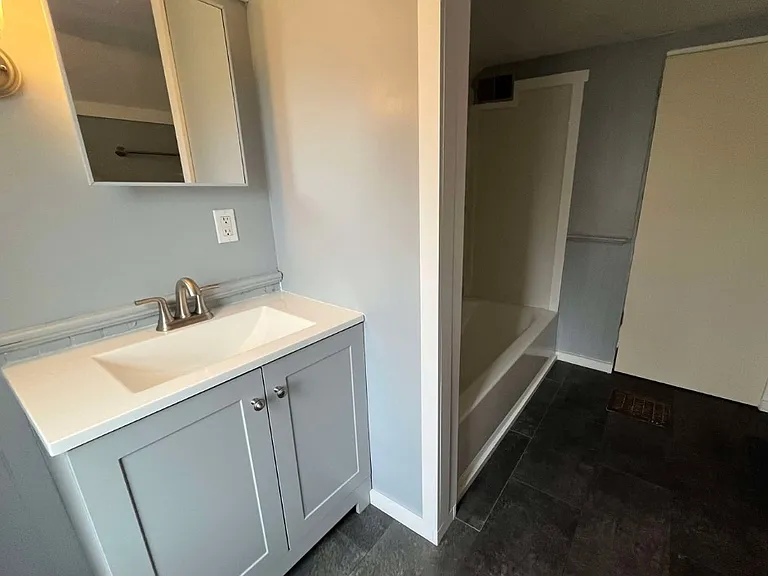 706 Main St #2 — Photo 5